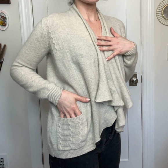 Soft Romantic Cream Curtain Cardigan - Picture 3 of 10